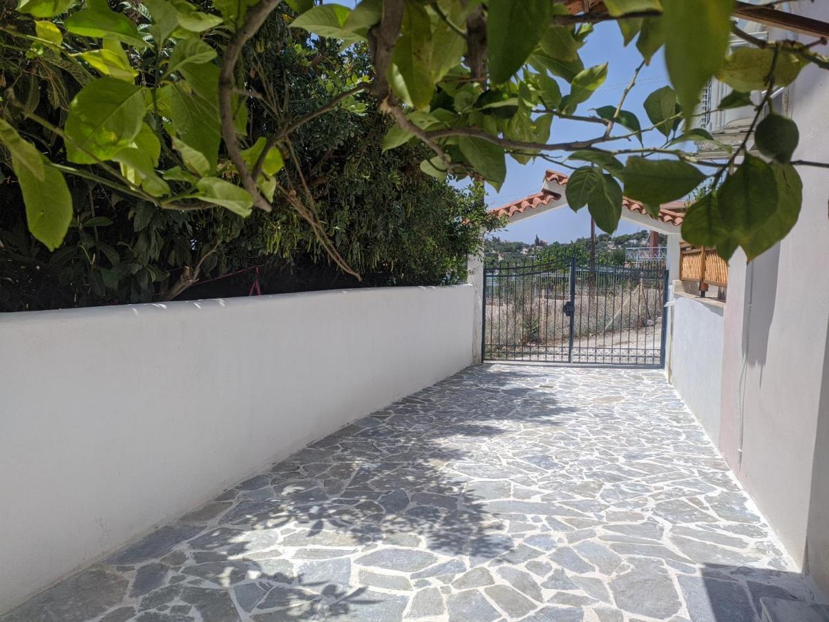 Villa Iliakti Relaxing Seaside Salamina Exterior foto